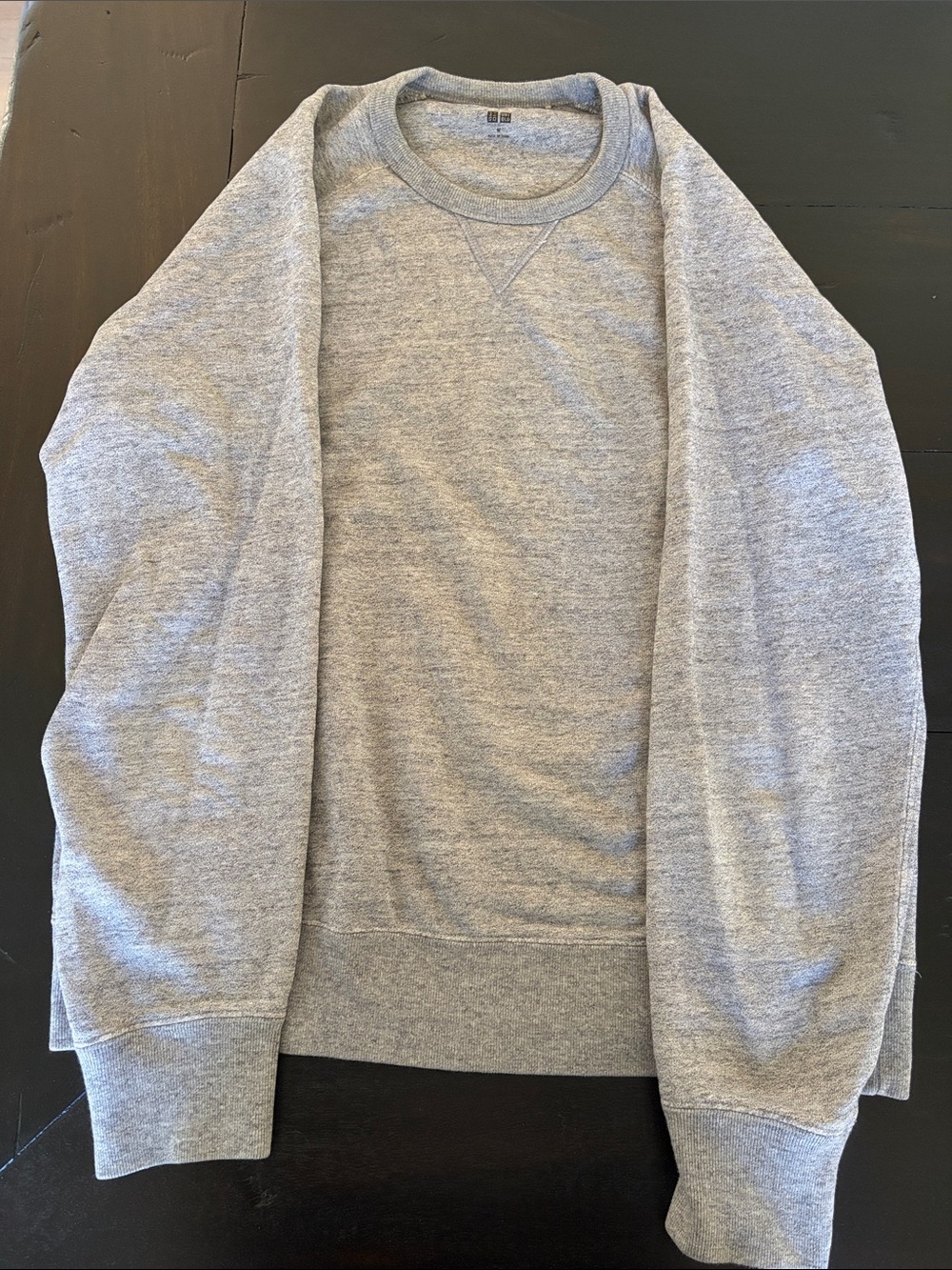 Uniqlo Men's Heather Gray Crewneck Sweatshirt